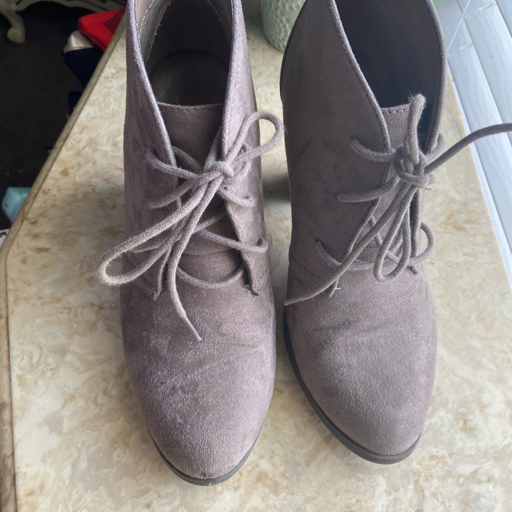 Boots - Picture 2 of 3